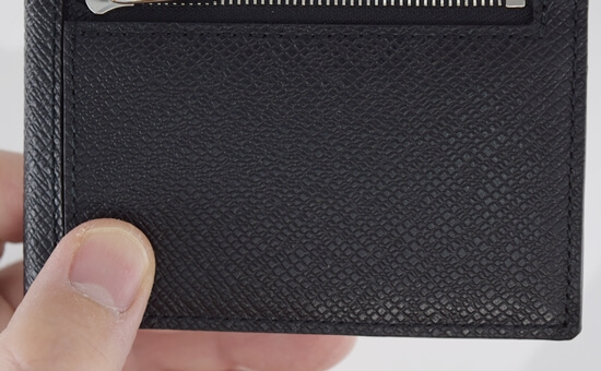 ペッレモルビダ「BA329」 外装の革のアップ写真